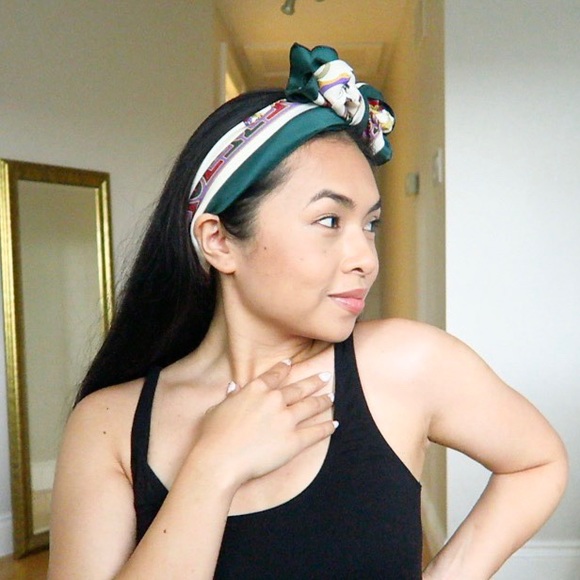 Book of Kells Scarf - Picture 4 of 8